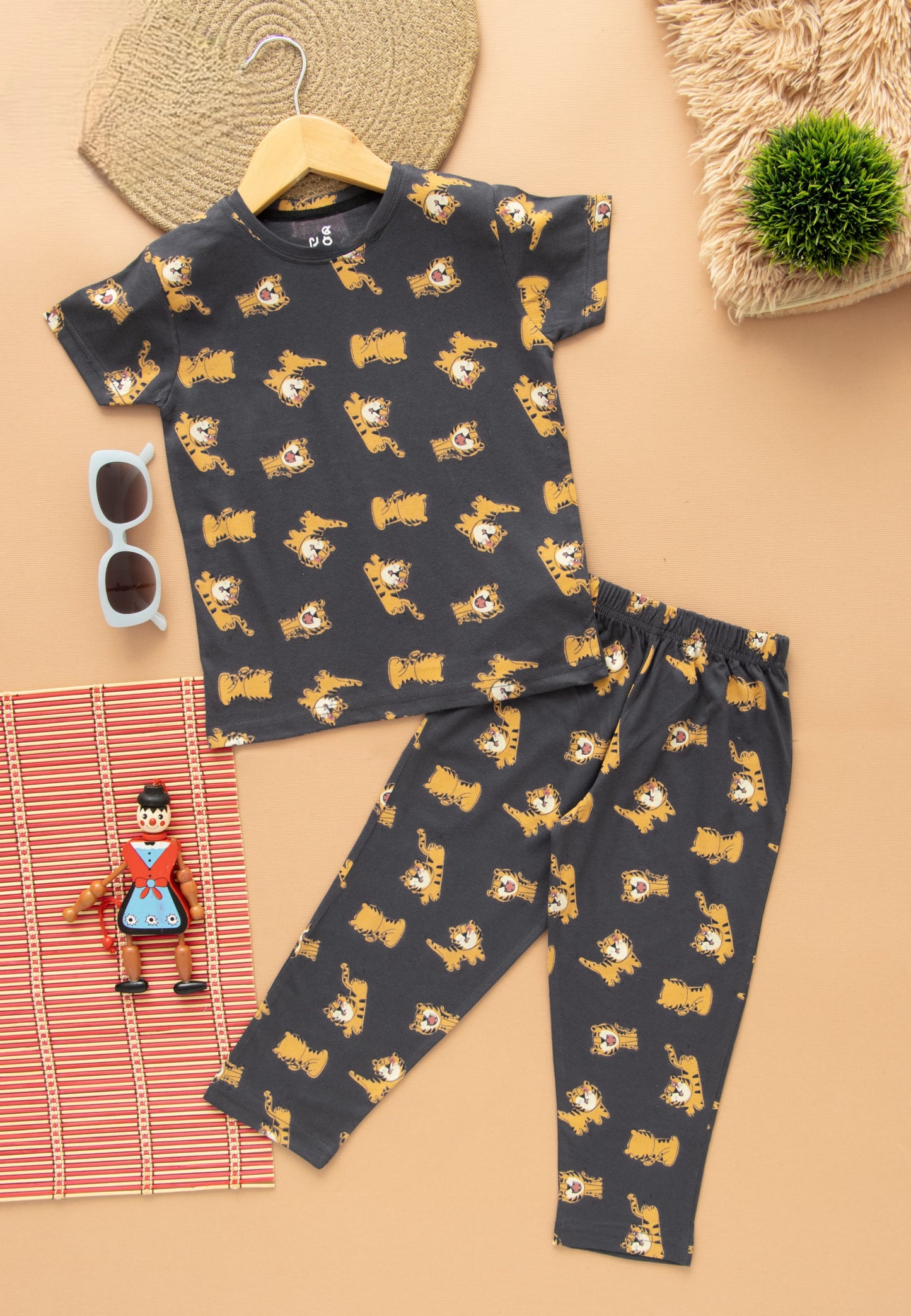 Half Sleeves Pajama Set (Grey Tiger)