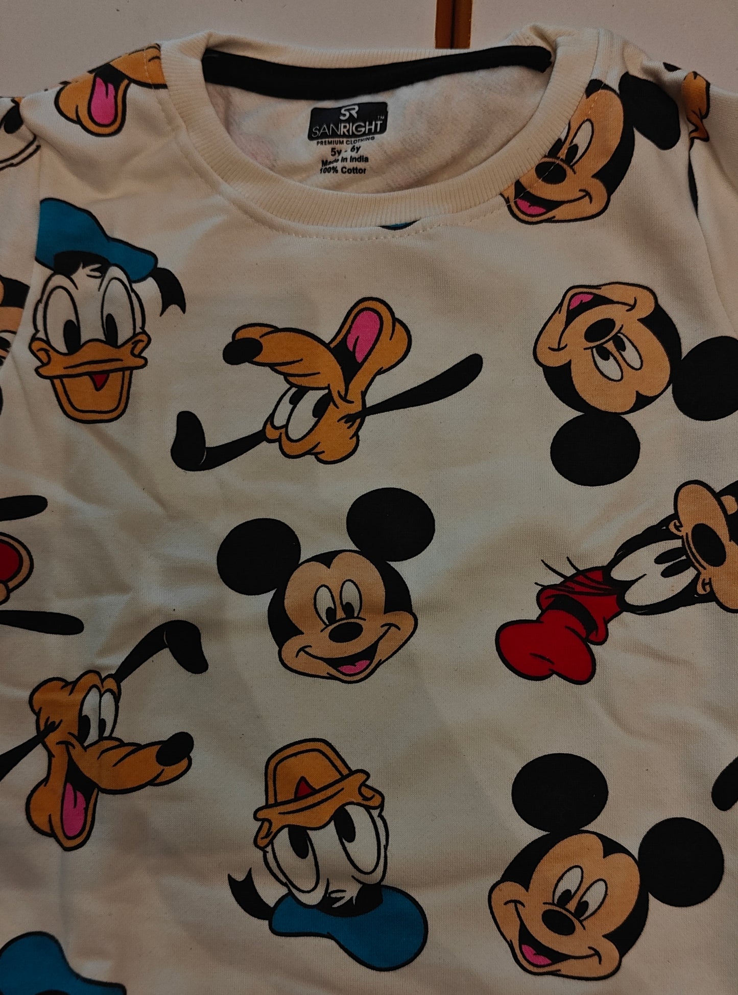 Exclusive Winter Wear (Micky & Donald Friends) (Fleece)